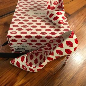 Cutest shoes ever! Never worn. 8.5